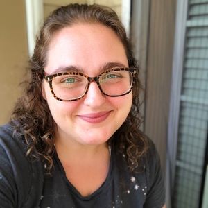 Meet your Posher, Whitney